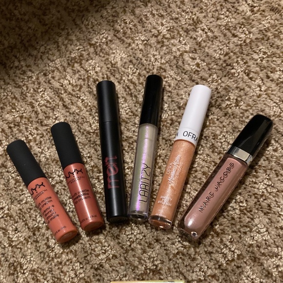 Brand New - Lip Bundle - lip balm, lip gloss, and liquid lipstick - Picture 1 of 2
